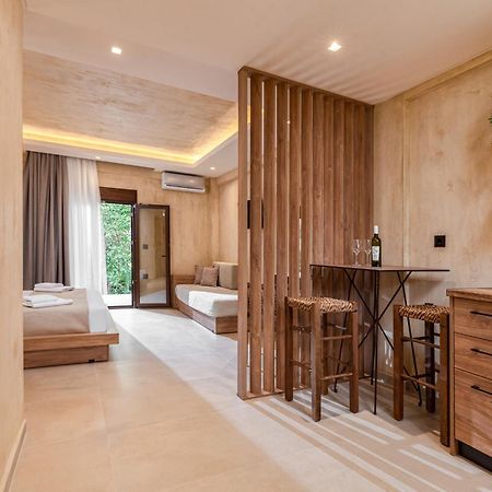 Odyssey Accommodation Пефкохори Экстерьер фото