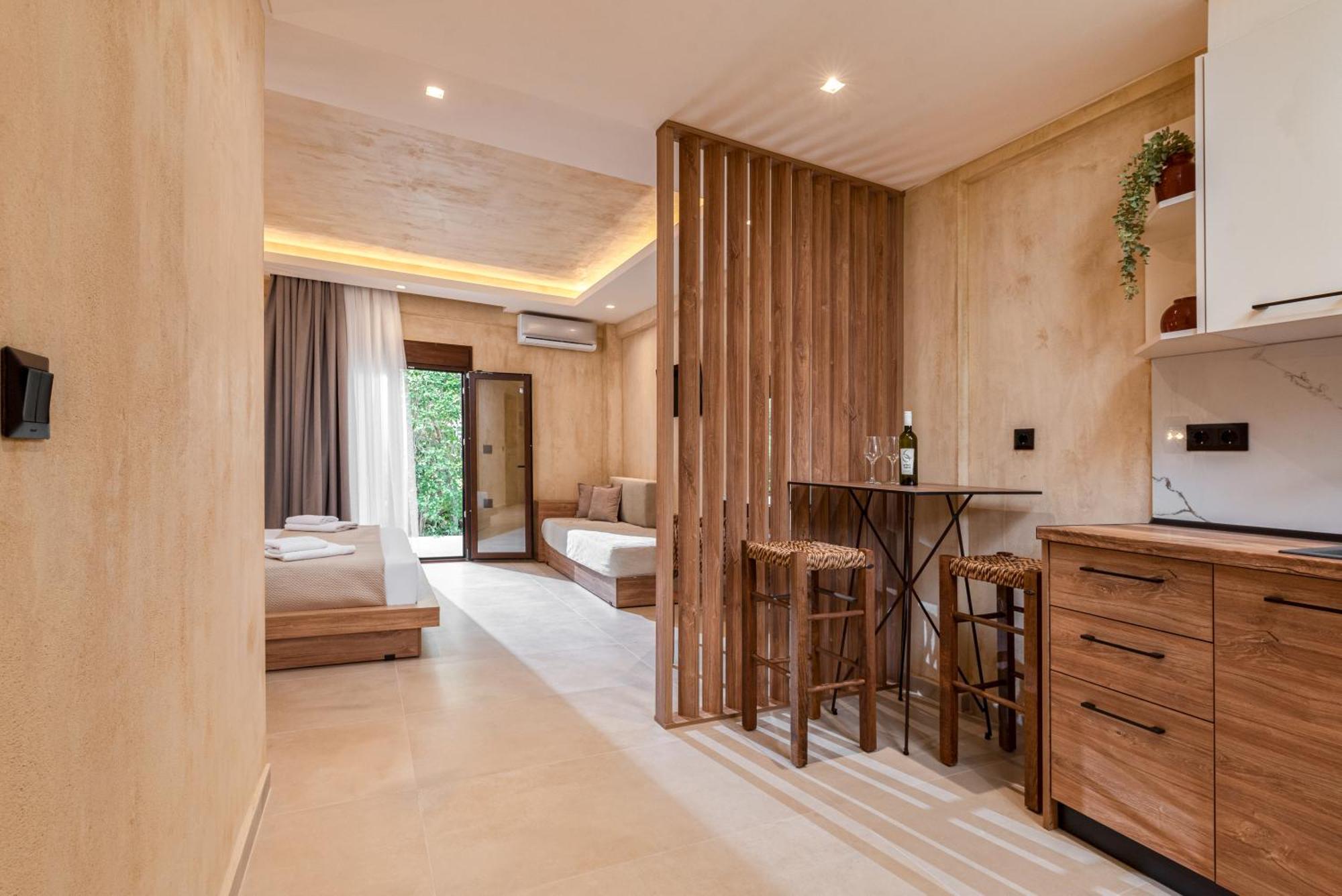 Odyssey Accommodation Пефкохори Экстерьер фото